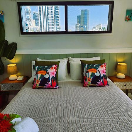 Broadbeach, Stylish Apartment Close To Everything Gold Coast Eksteriør billede