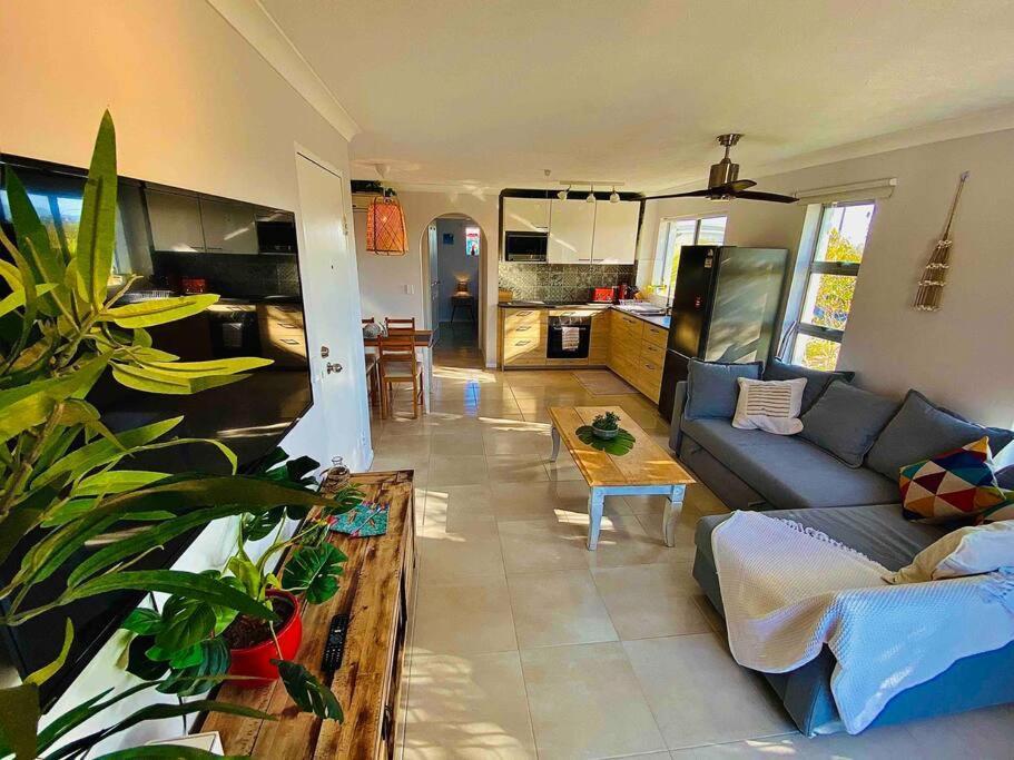 Broadbeach, Stylish Apartment Close To Everything Gold Coast Eksteriør billede