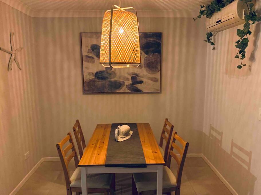 Broadbeach, Stylish Apartment Close To Everything Gold Coast Eksteriør billede