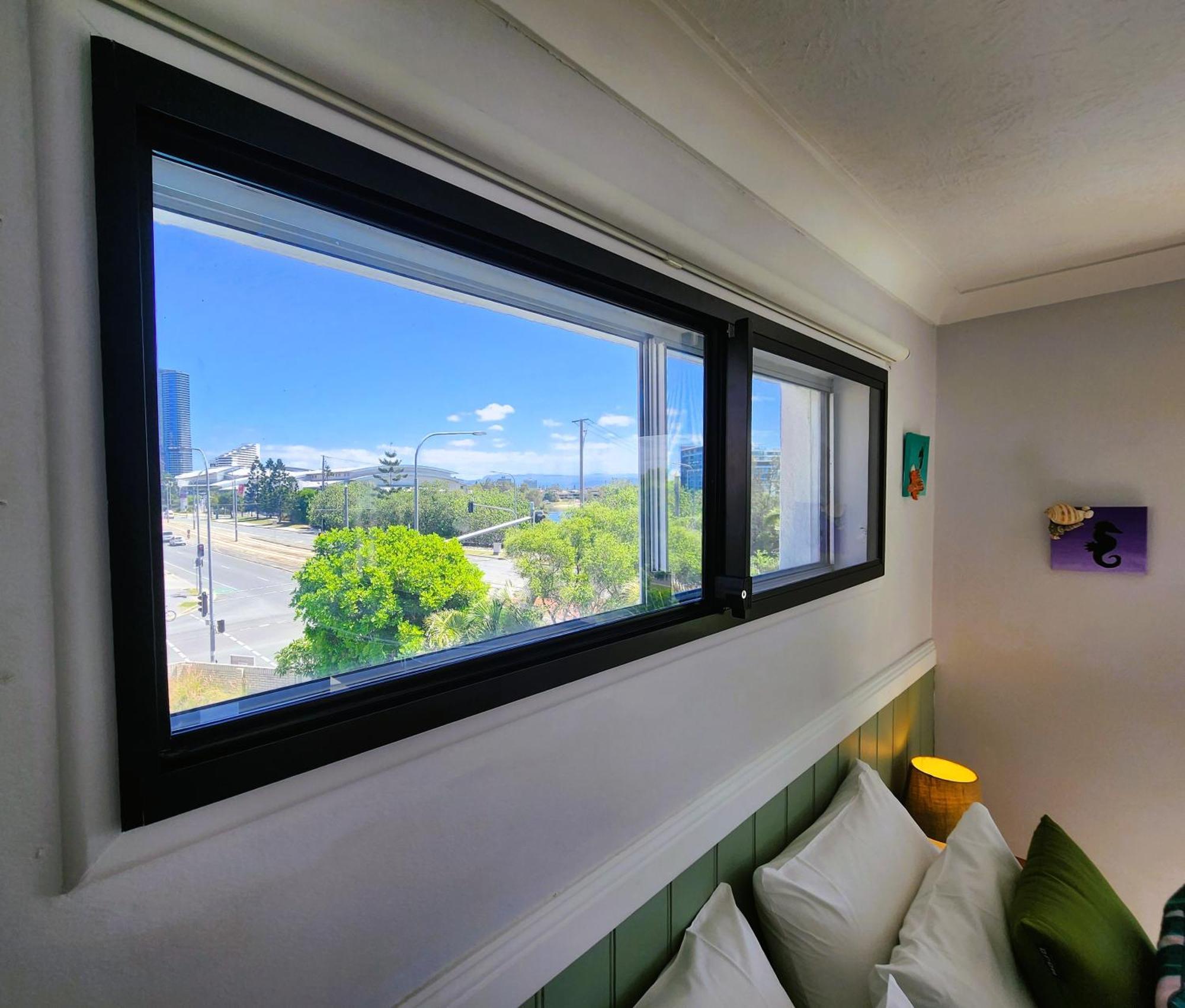Broadbeach, Stylish Apartment Close To Everything Gold Coast Eksteriør billede